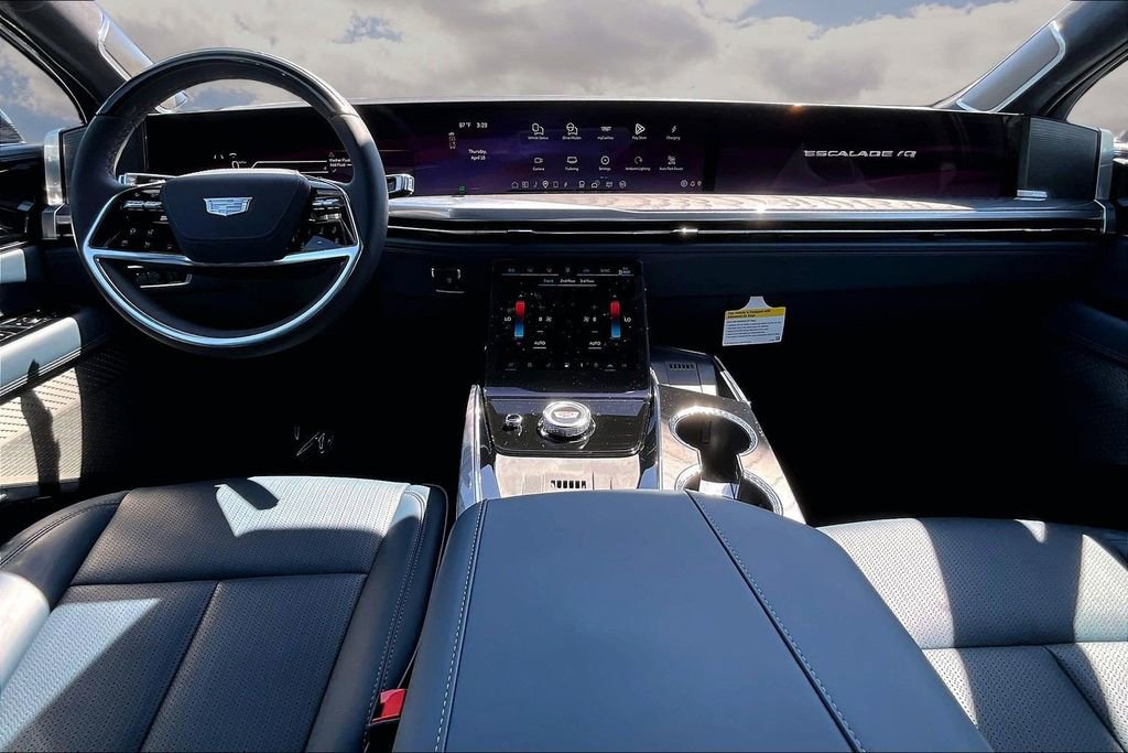 Certified 2025 Cadillac Escalade IQ Luxury 2 image 7