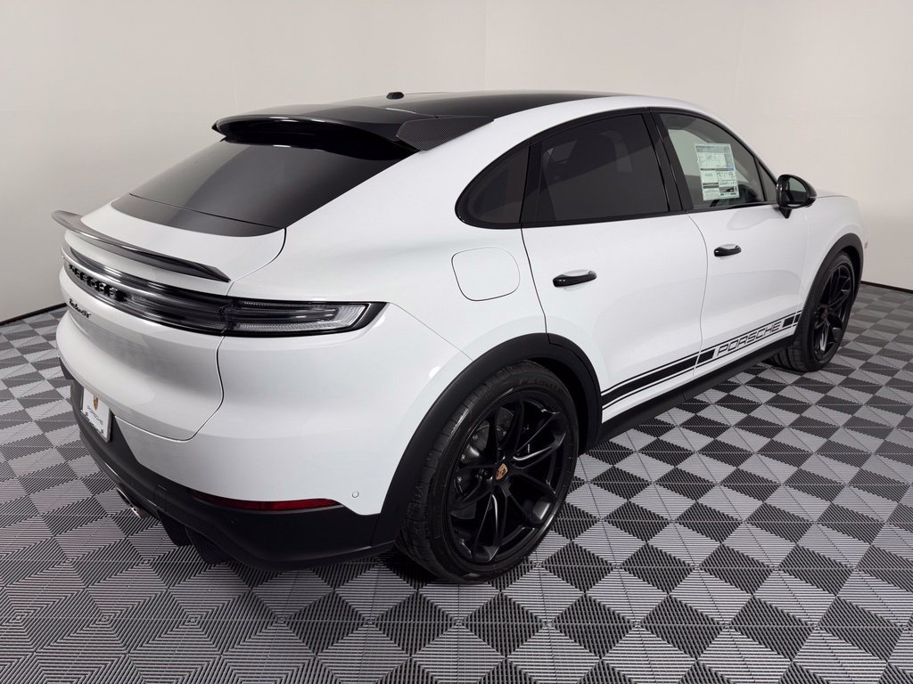 New 2027 Porsche Cayenne Turbo GT AWD/4WD image 11