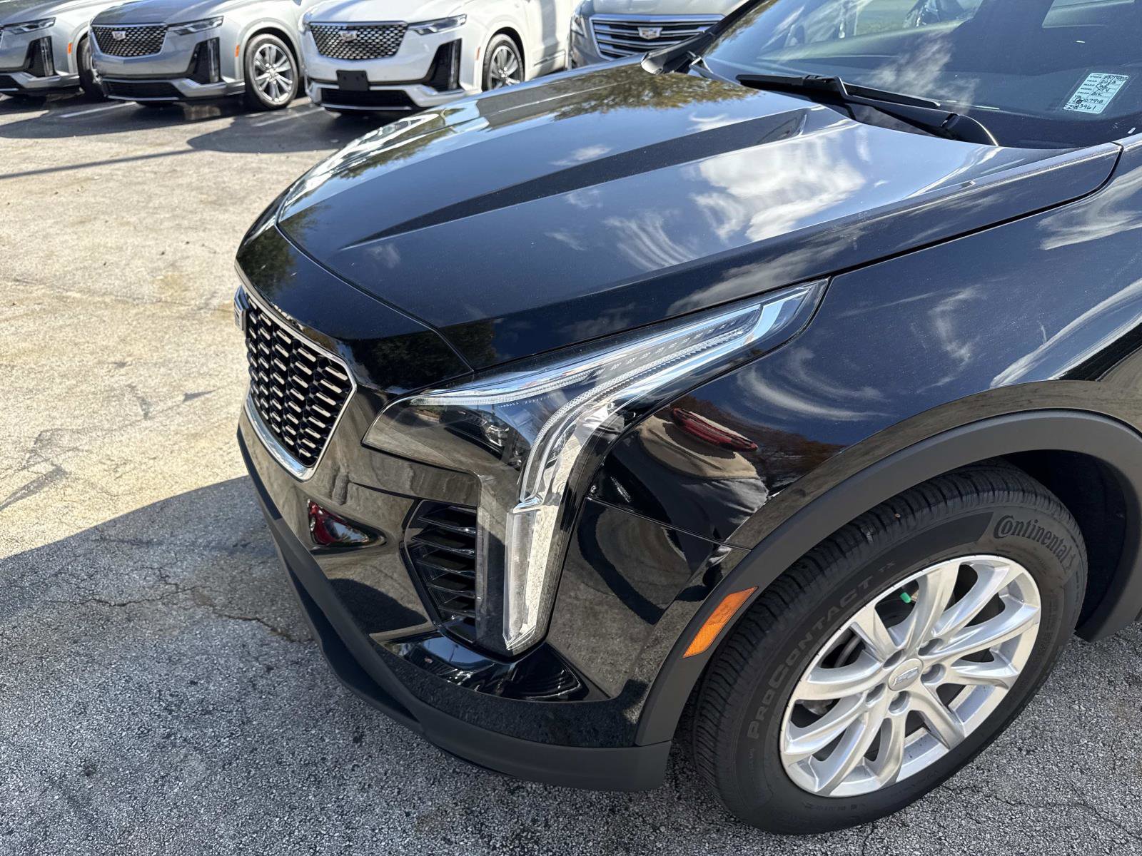Used 2023 Cadillac XT4 Luxury w/ Cold Weather Package image 10