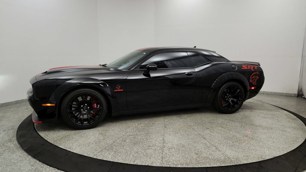 Used 2023 Dodge Challenger SRT Hellcat RWD image 2