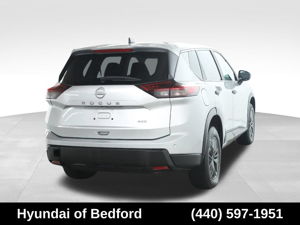 Used 2024 Nissan Rogue S AWD/4WD image 48