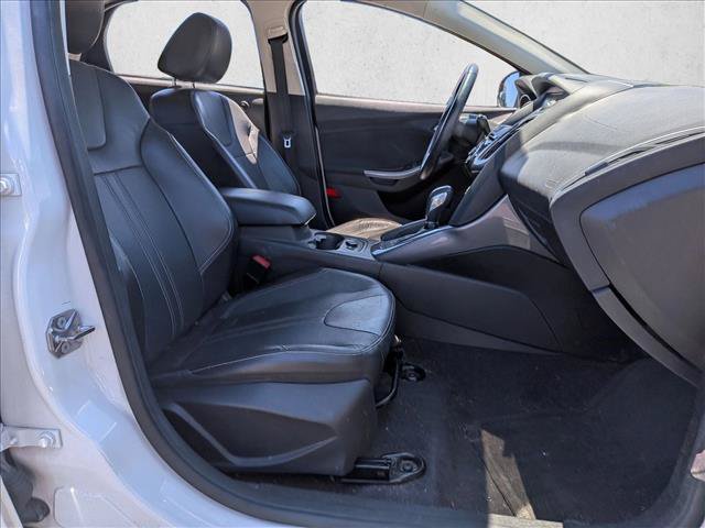 Used 2014 Ford Focus Titanium FWD image 20