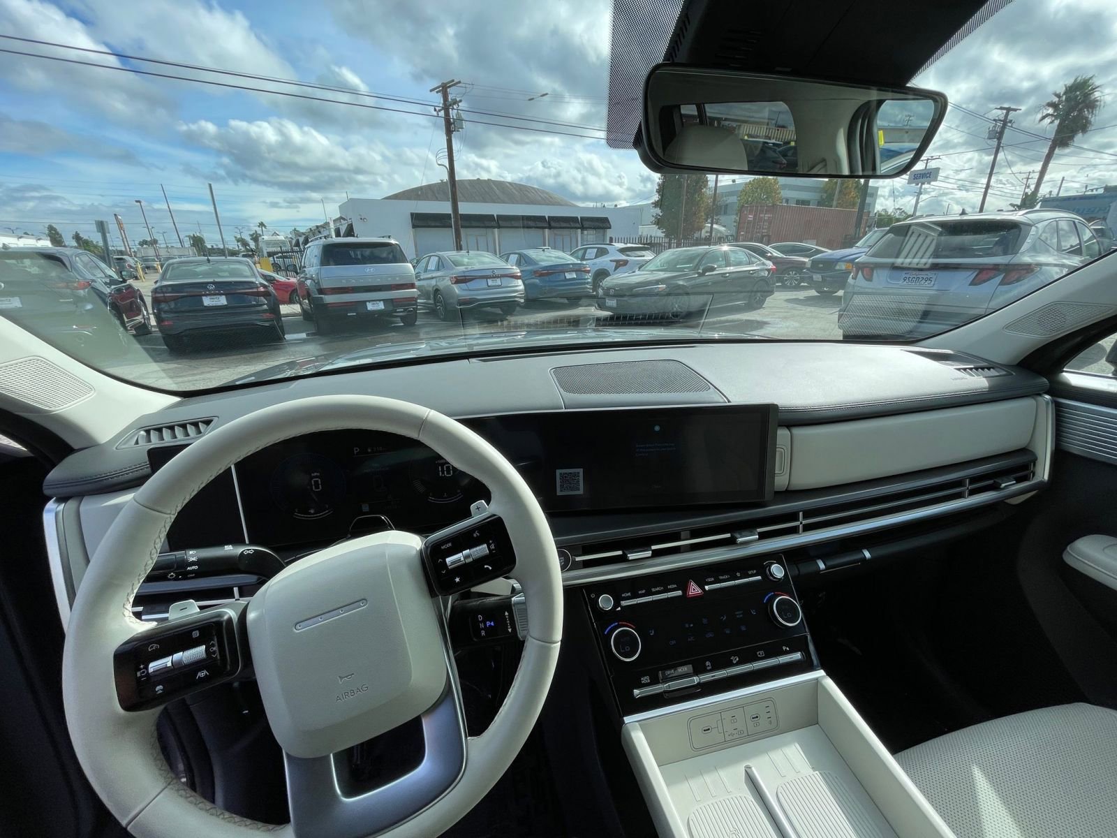 Used 2025 Hyundai Santa Fe SEL image 33