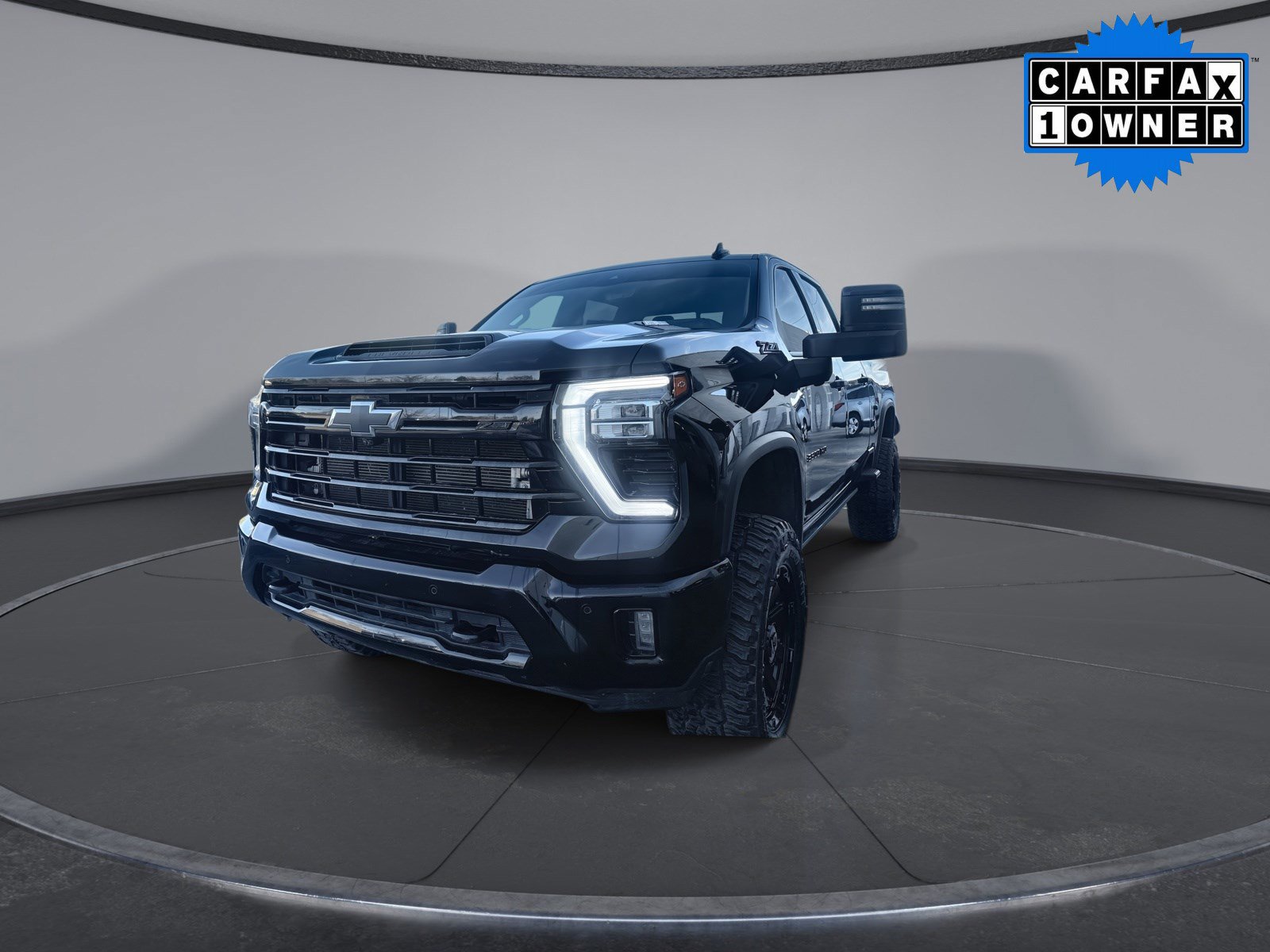 Used 2024 Chevrolet Silverado 3500 LTZ w/ LTZ Plus Package image 10