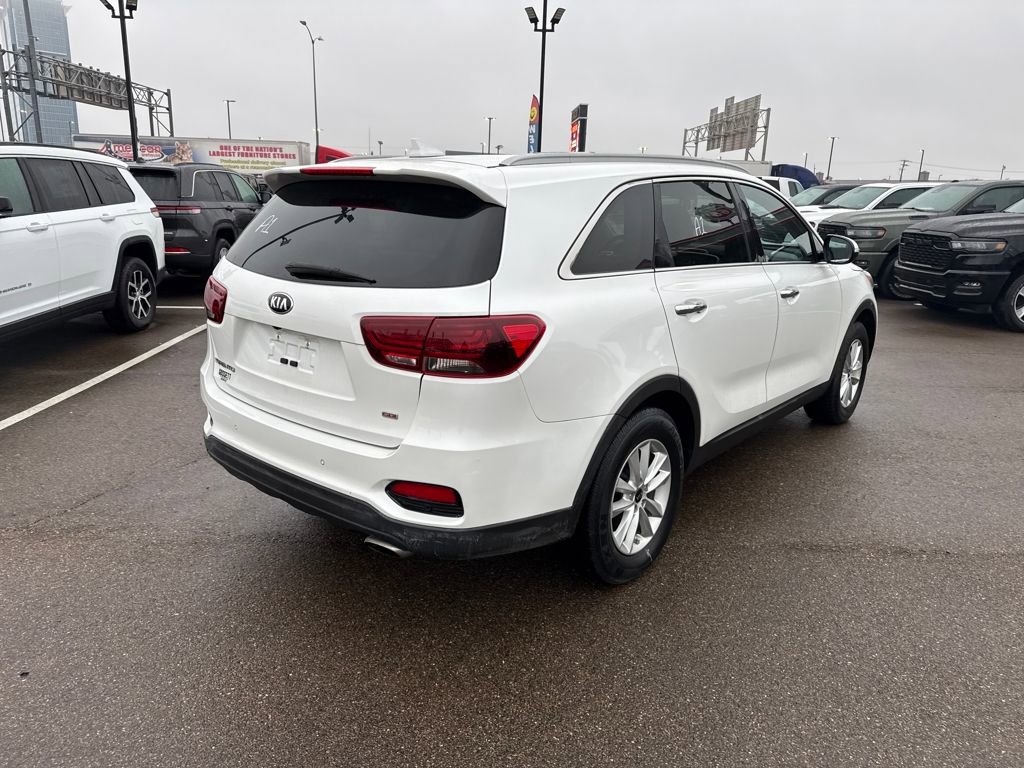 Used 2019 Kia Sorento LX w/ LX Convenience Package image 8