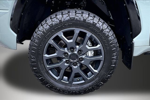 Used 2025 Toyota Tundra Platinum AWD/4WD image 29