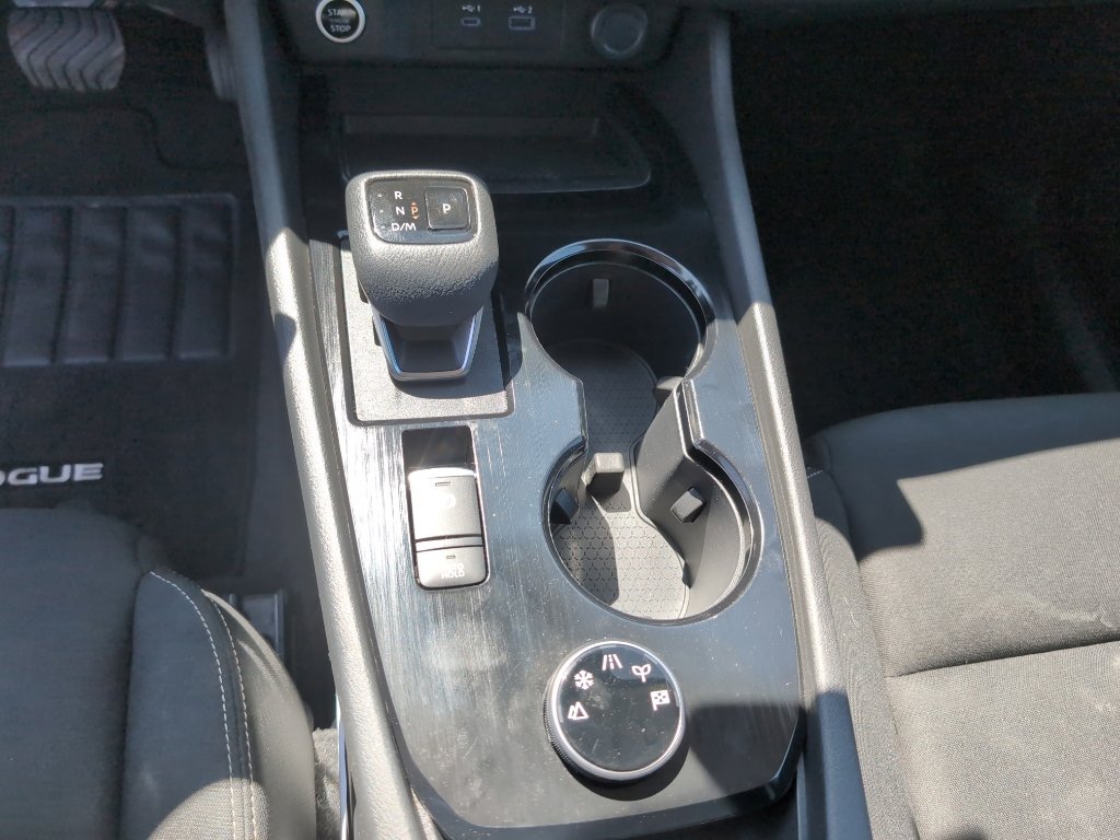 Used 2023 Nissan Rogue S AWD/4WD image 14