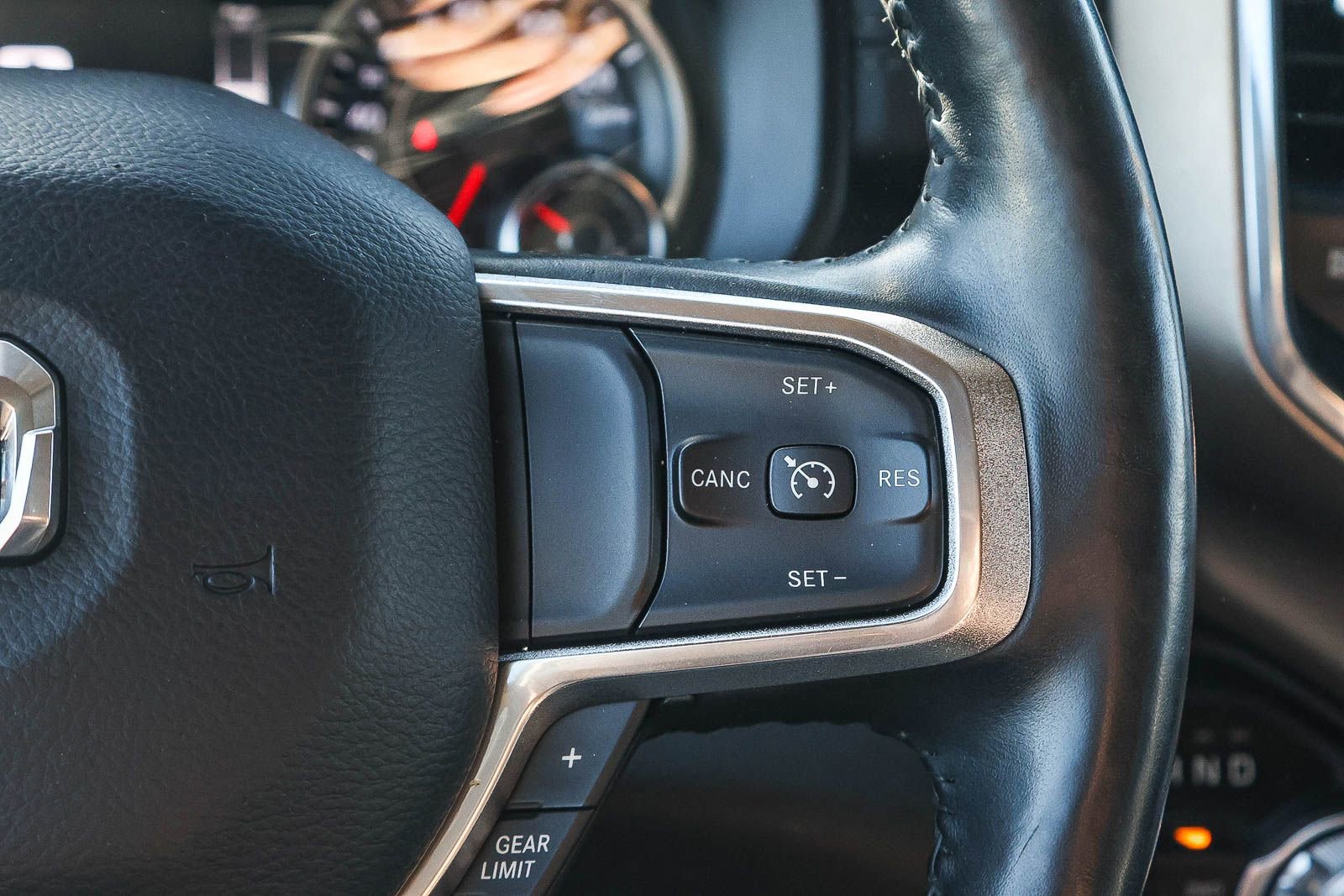 Used 2019 RAM 1500 Laramie image 36