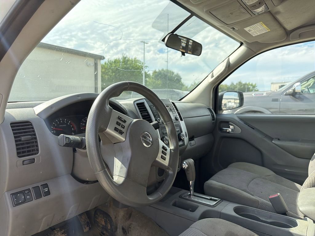 Used 2018 Nissan Frontier SV RWD image 6