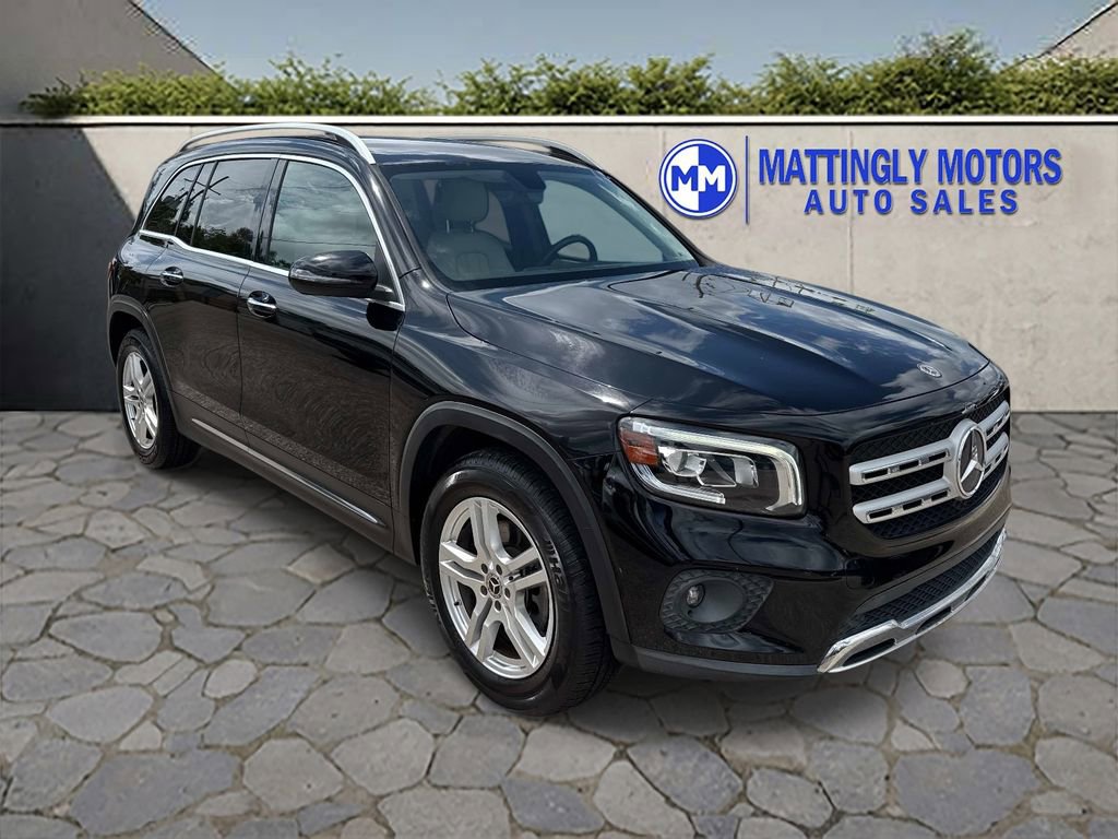 Used 2021 Mercedes-Benz GLB 250 w/ Premium Package image 1