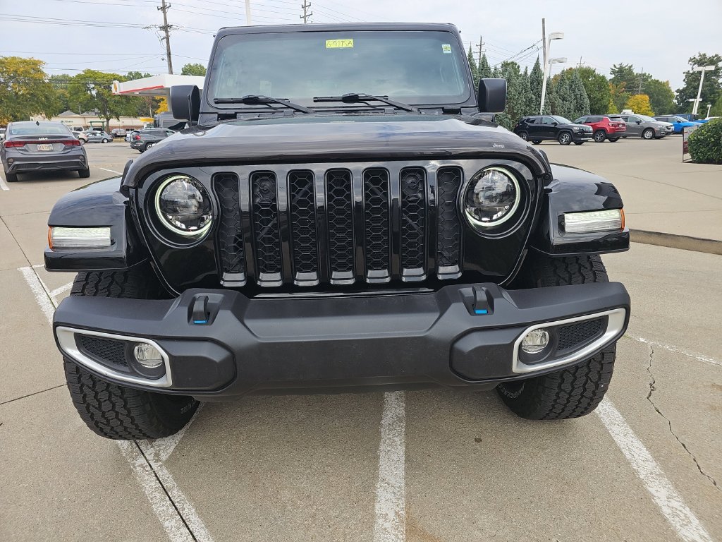 Certified 2023 Jeep Wrangler Unlimited Sahara w/ Cold Weather Group AWD/4WD image 8