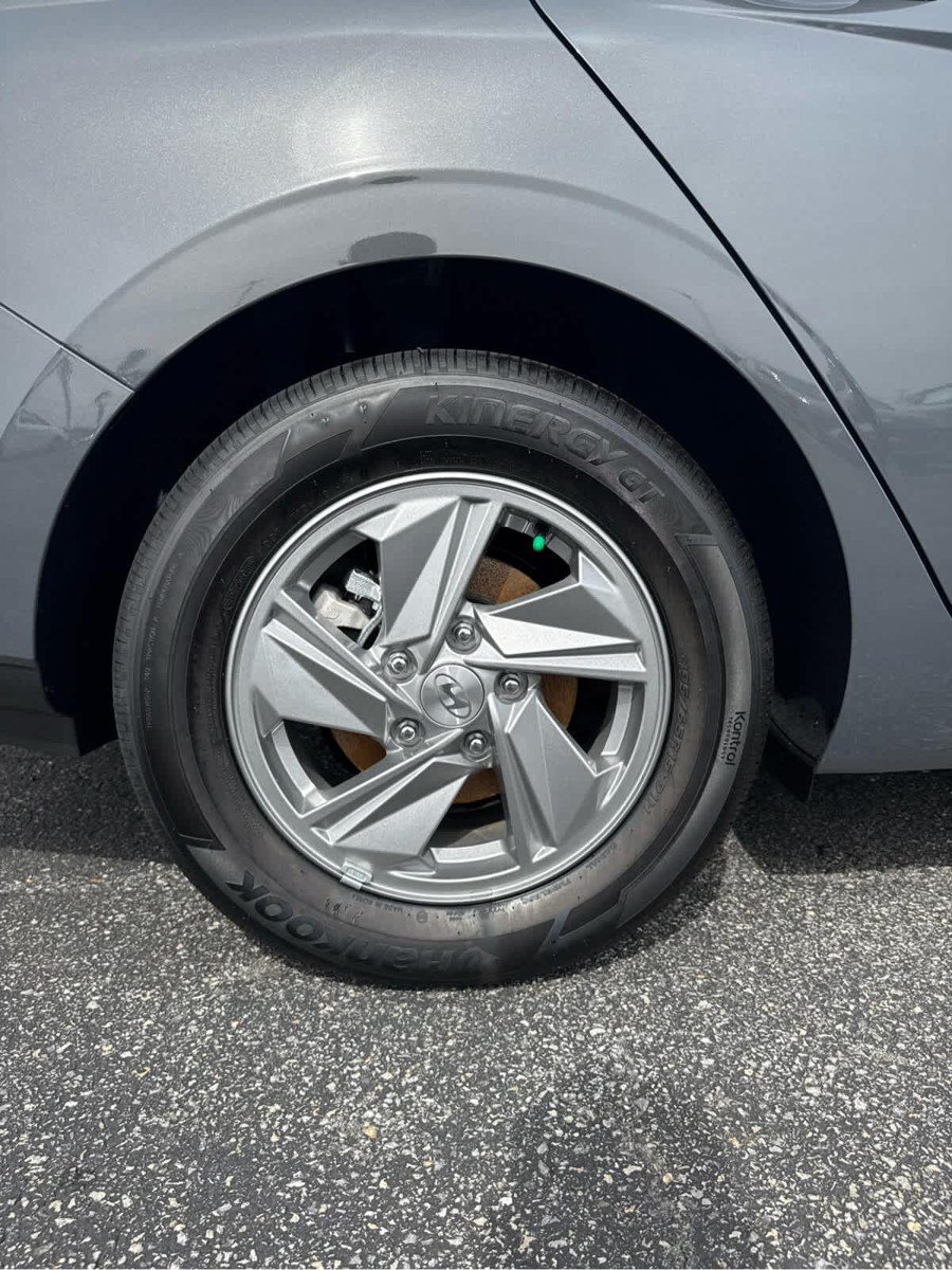 New 2026 Hyundai Elantra SE FWD image 20