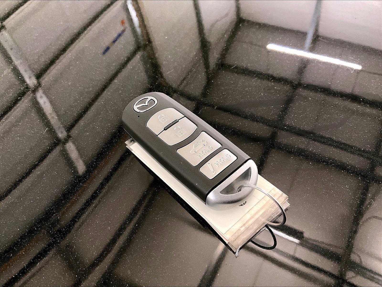 Used 2018 MAZDA MX-5 Miata RF Grand Touring image 9