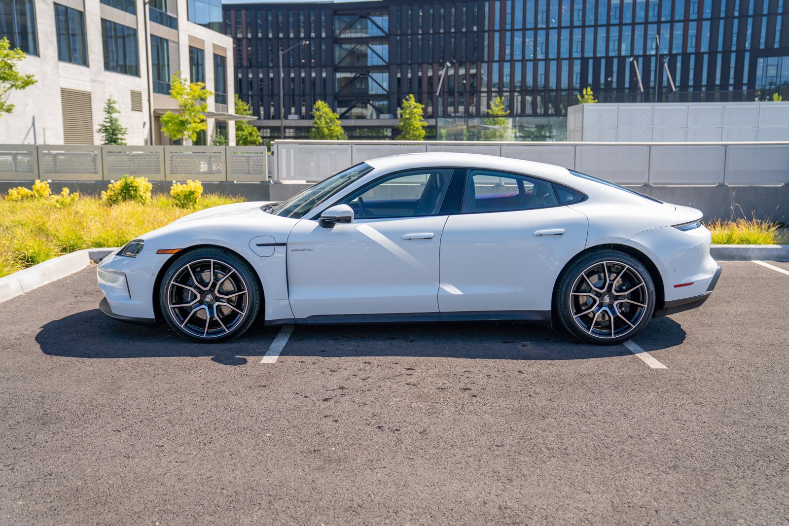 Certified 2026 Porsche Taycan AWD/4WD image 2