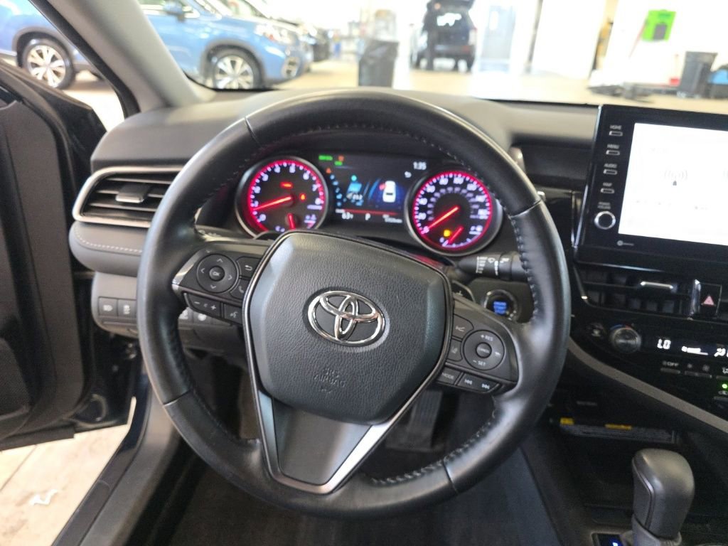 Used 2021 Toyota Camry XSE image 16