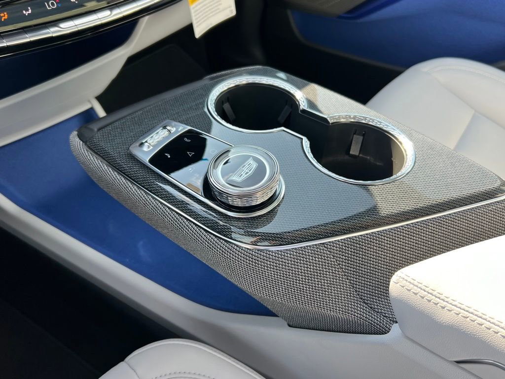 New 2026 Cadillac Optiq Luxury 1 image 45