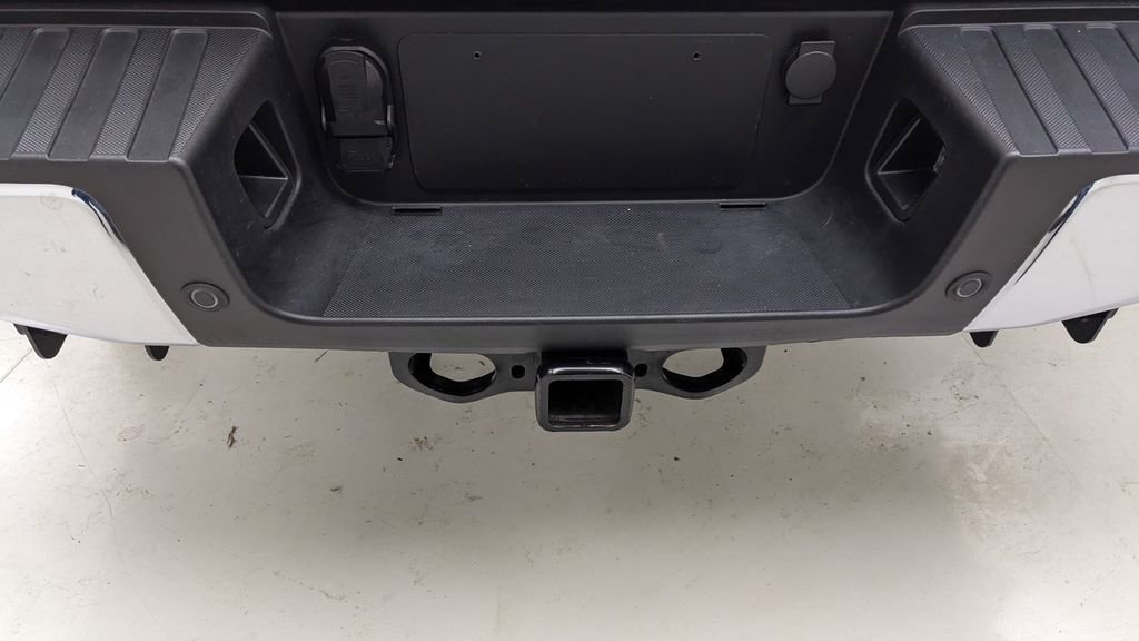 Used 2024 Ford F350 Lariat w/ Lariat Ultimate Package image 6