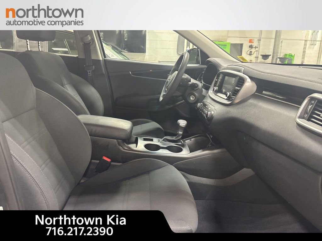 Certified 2020 Kia Sorento LX image 14