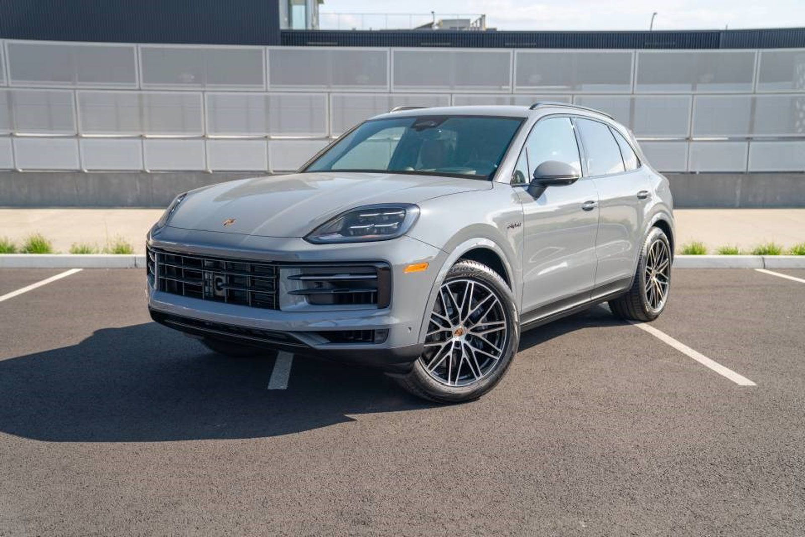 New 2026 Porsche Cayenne E-Hybrid AWD/4WD image 1