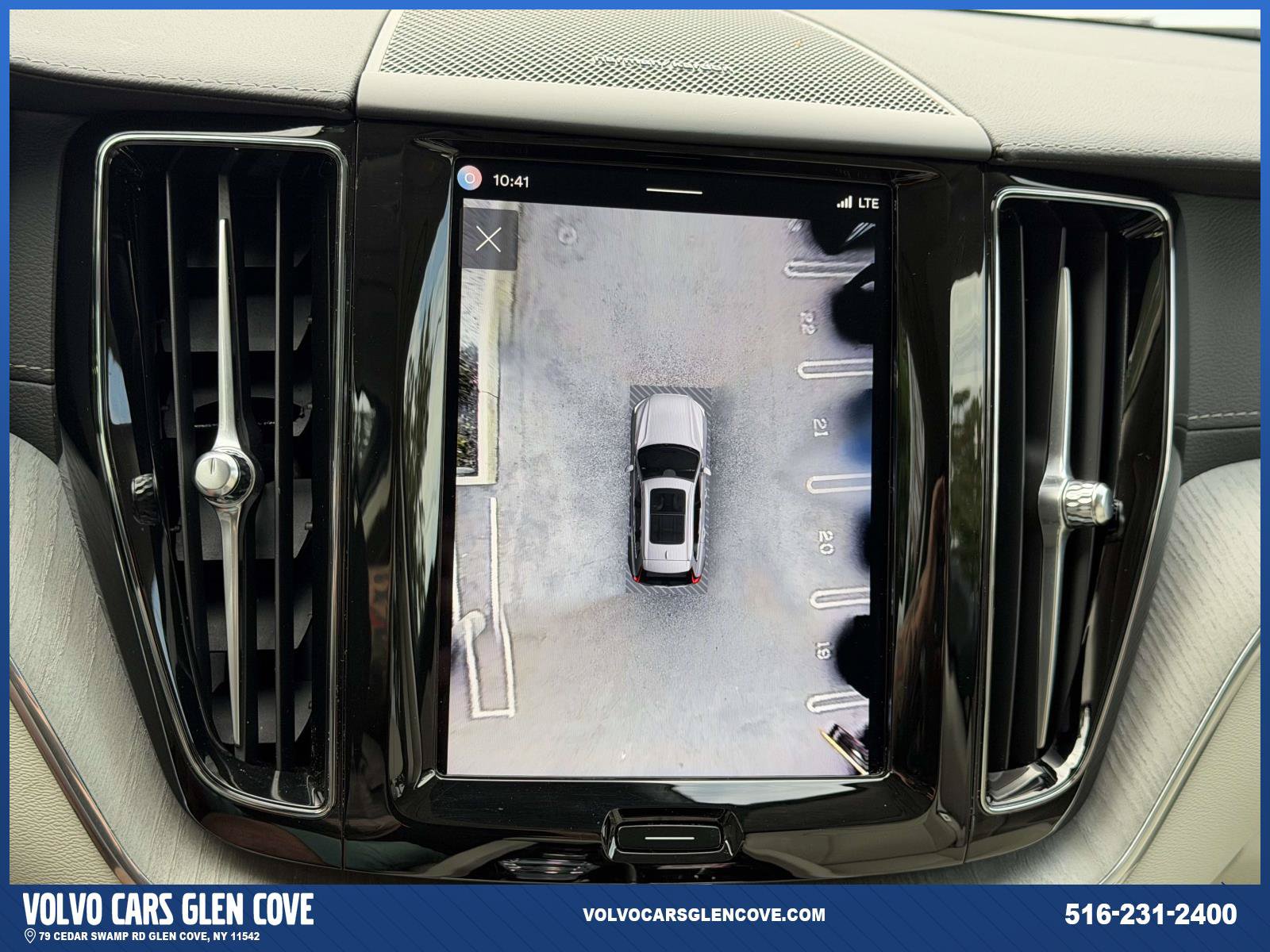 Used 2025 Volvo XC60 T8 Ultra w/ Protection Package Premier AWD/4WD image 29