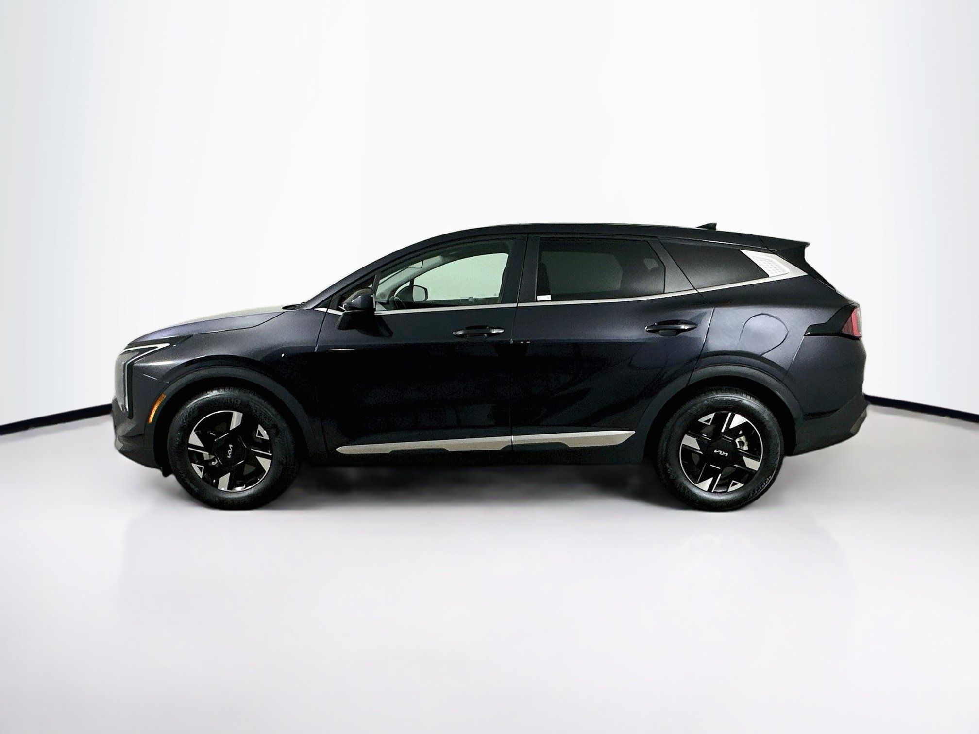 Used 2026 Kia Sportage LX FWD image 4