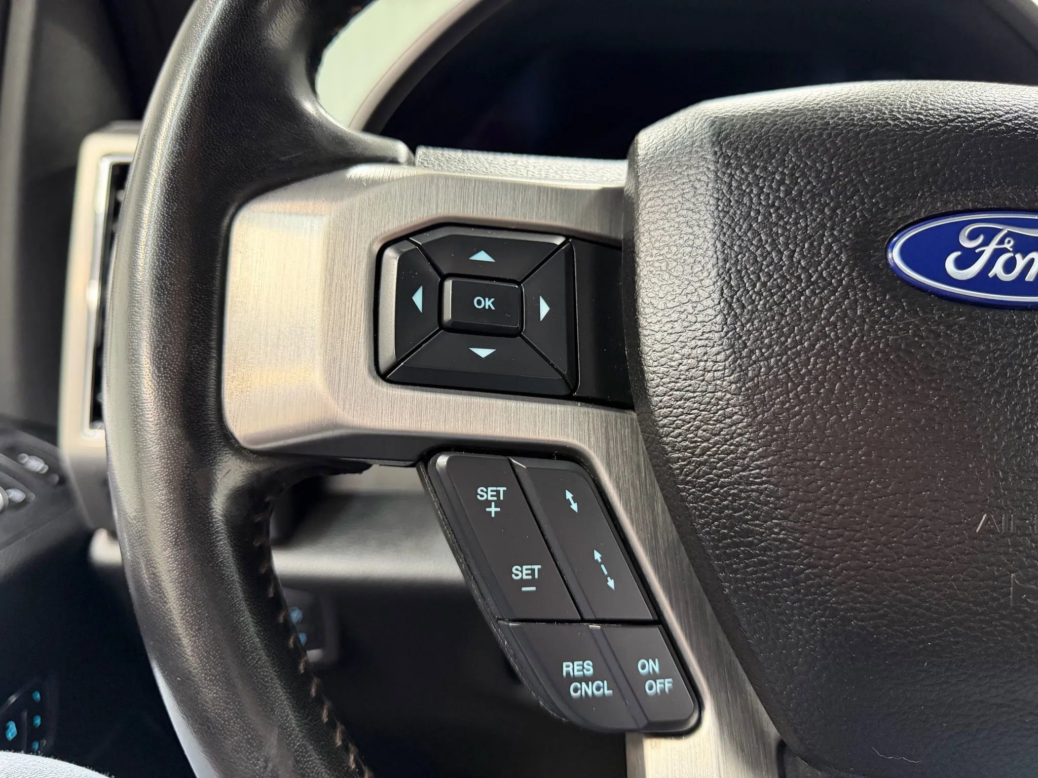 Used 2019 Ford F450 Platinum w/ Platinum Ultimate Package AWD/4WD image 35