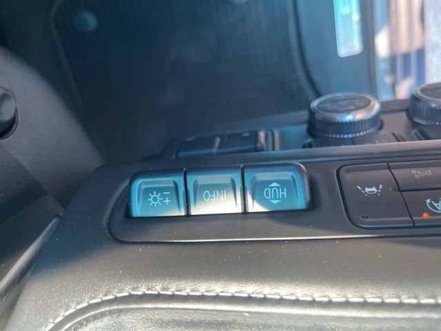 Used 2023 GMC Yukon XL Denali Ultimate AWD/4WD image 16