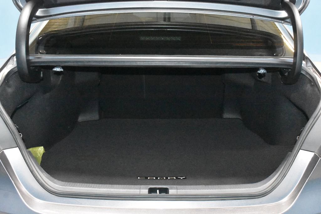 Used 2022 Toyota Camry LE w/ Carpet Mat Package (TMS) FWD image 27