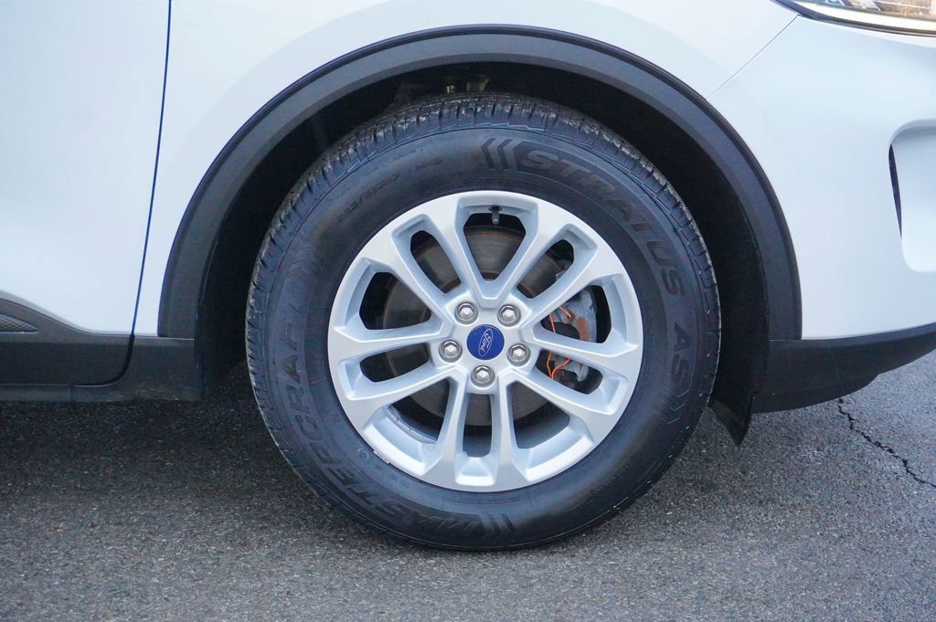 Used 2020 Ford Escape SE image 13