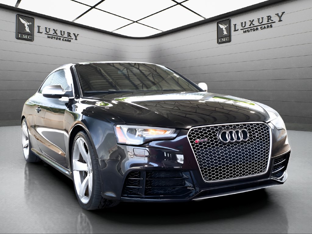 Used 2015 Audi RS 5 Coupe w/ Technology Package AWD/4WD image 2