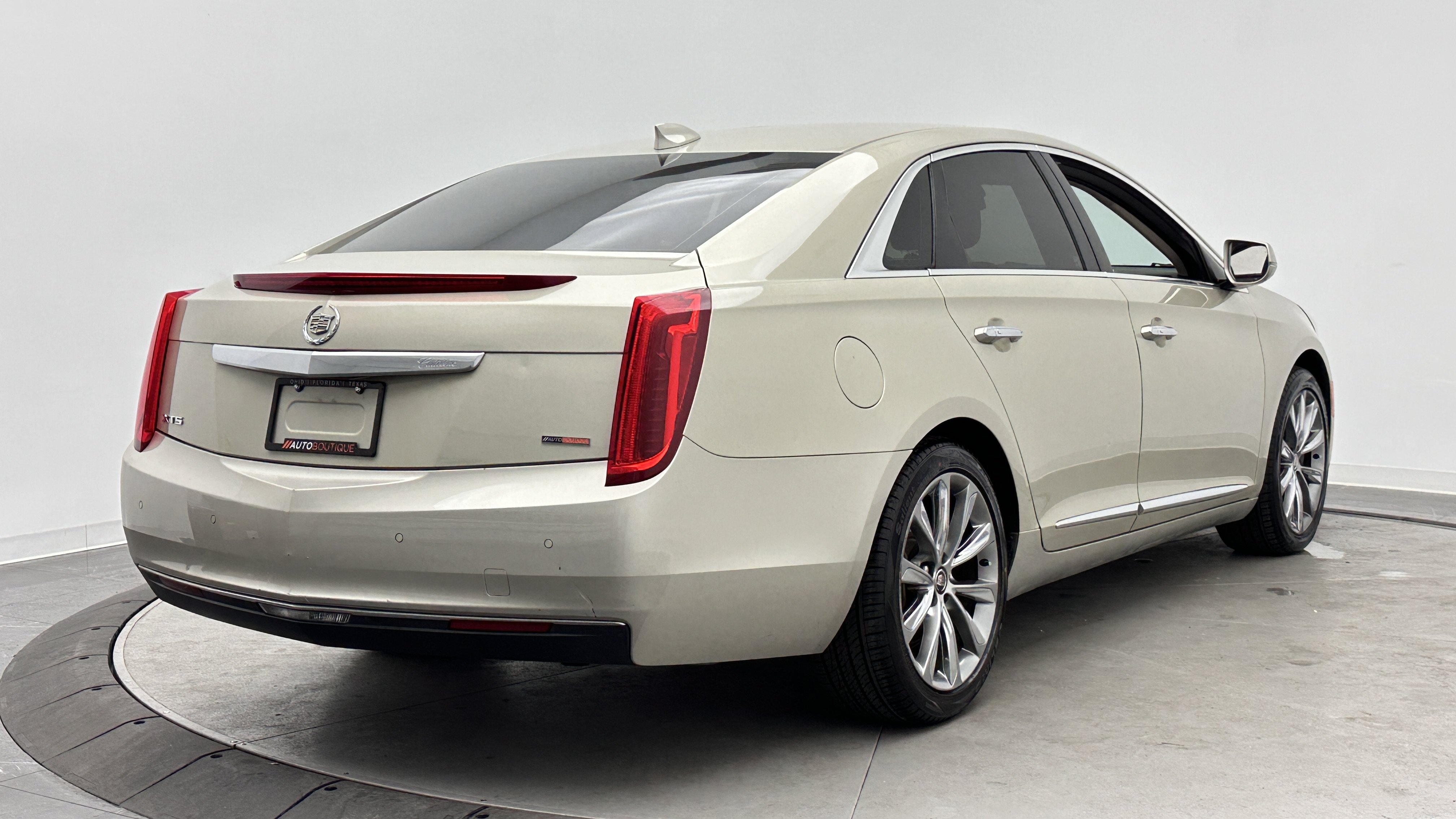 Used 2015 Cadillac XTS FWD image 7
