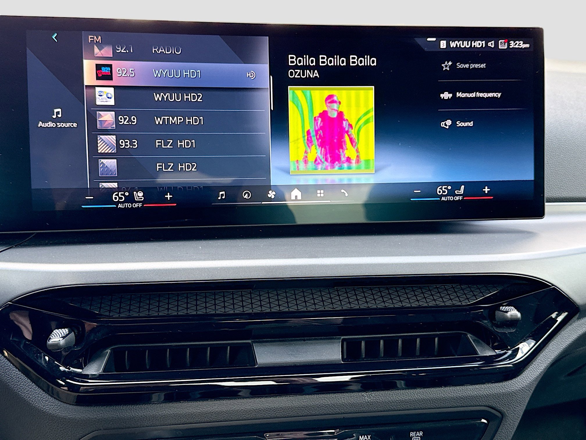 Used 2025 BMW 230i Coupe image 30