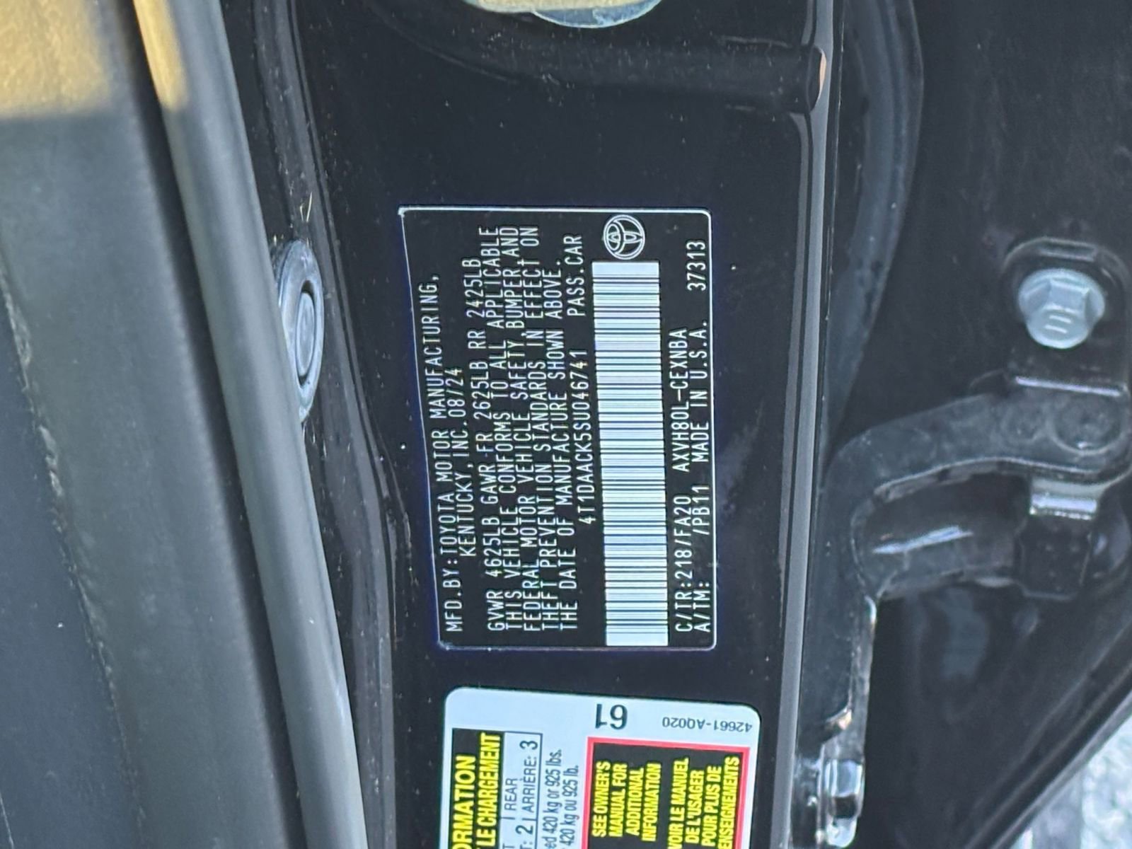 Used 2025 Toyota Camry LE image 28