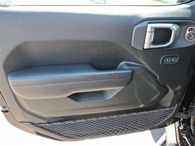 Used 2021 Jeep Wrangler Sport image 8