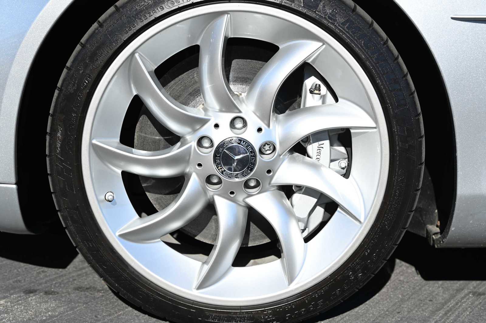 Used 2006 Mercedes-Benz SLR COUPE 2D image 10