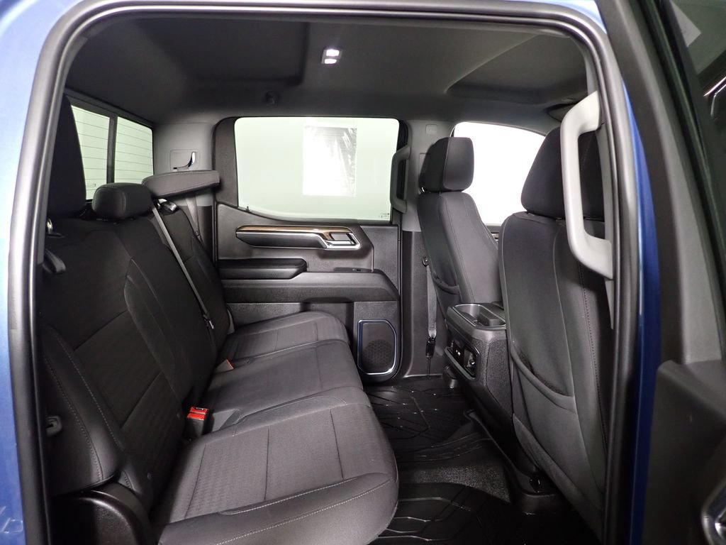 Used 2024 Chevrolet Silverado 1500 LT w/ Convenience Package II AWD/4WD image 34