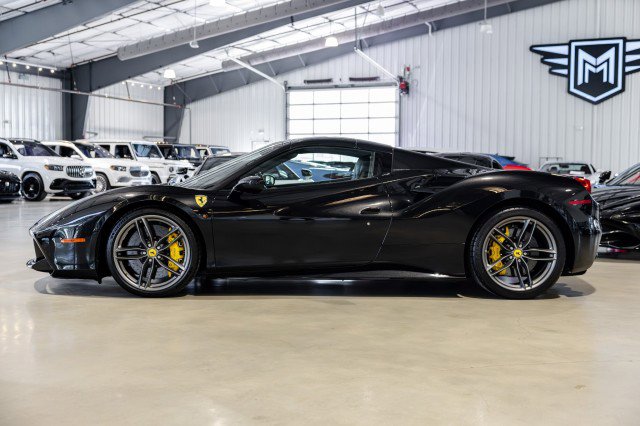 Used 2018 Ferrari 488 Spider RWD image 3