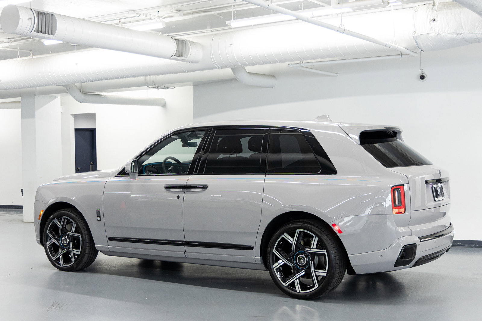 Certified 2026 Rolls-Royce Cullinan Black Badge image 3