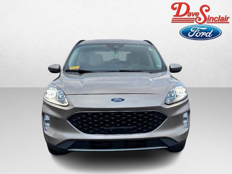 Used 2021 Ford Escape Titanium image 2