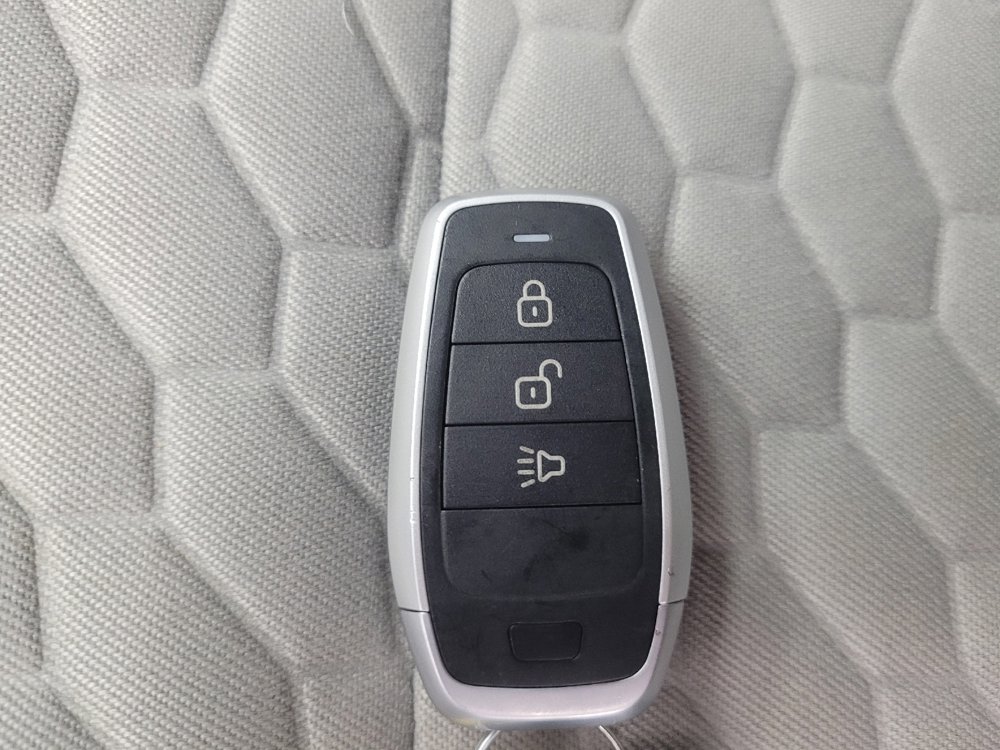 Used 2018 Chevrolet Equinox LS image 32