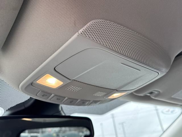 Used 2024 Ford Edge Titanium image 28