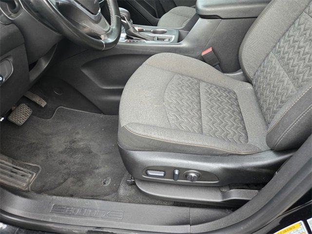 Used 2023 Chevrolet Equinox LT w/ Driver Convenience Package image 22