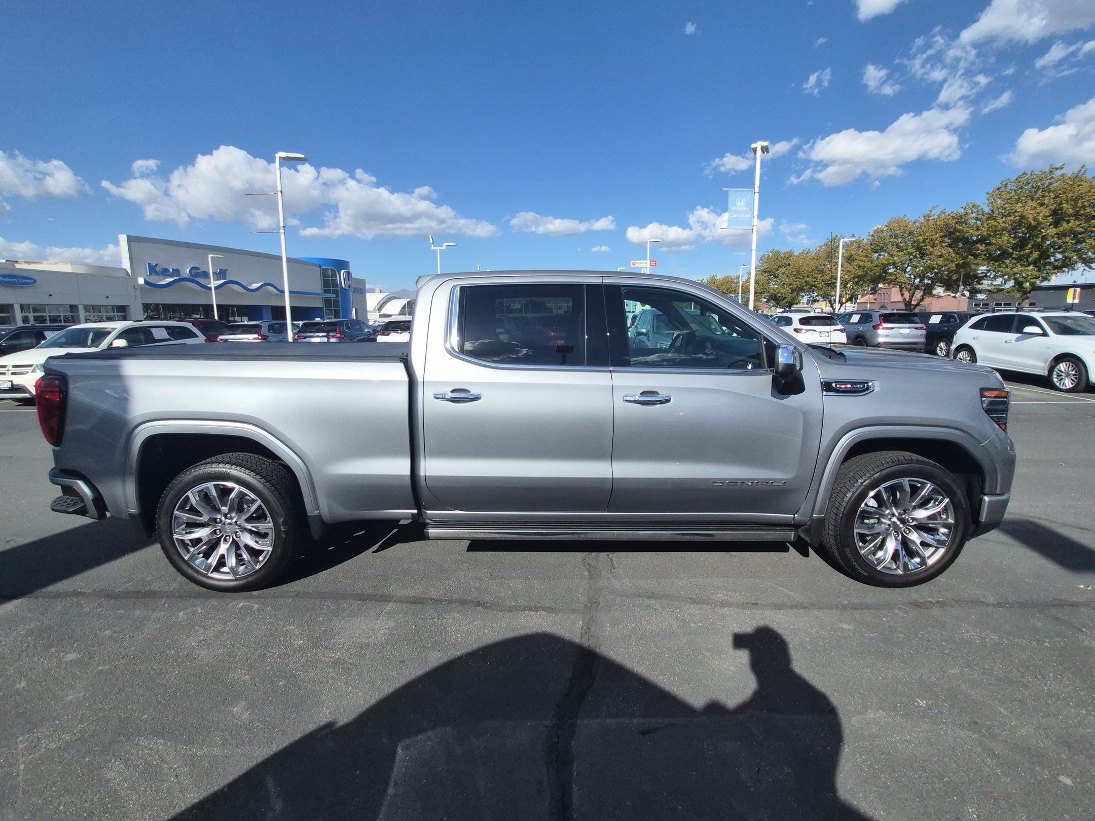 Used 2026 GMC Sierra 1500 Denali w/ Denali Reserve Package AWD/4WD image 2