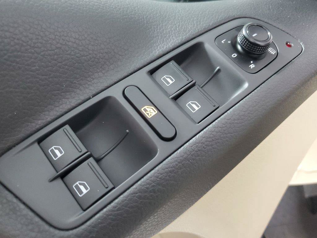 Used 2017 Volkswagen Tiguan S AWD/4WD image 20