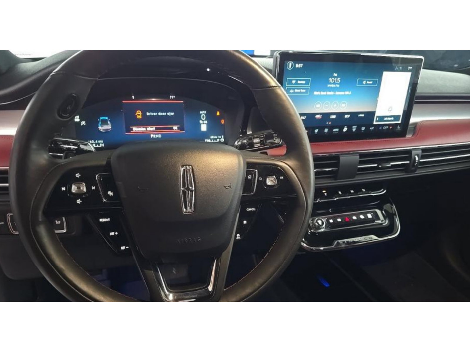 Used 2024 Lincoln Corsair Reserve w/ Equipment Group 201A AWD/4WD image 7