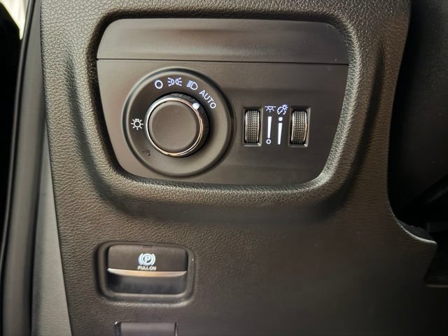 Used 2023 Jeep Grand Cherokee L Laredo AWD/4WD image 40