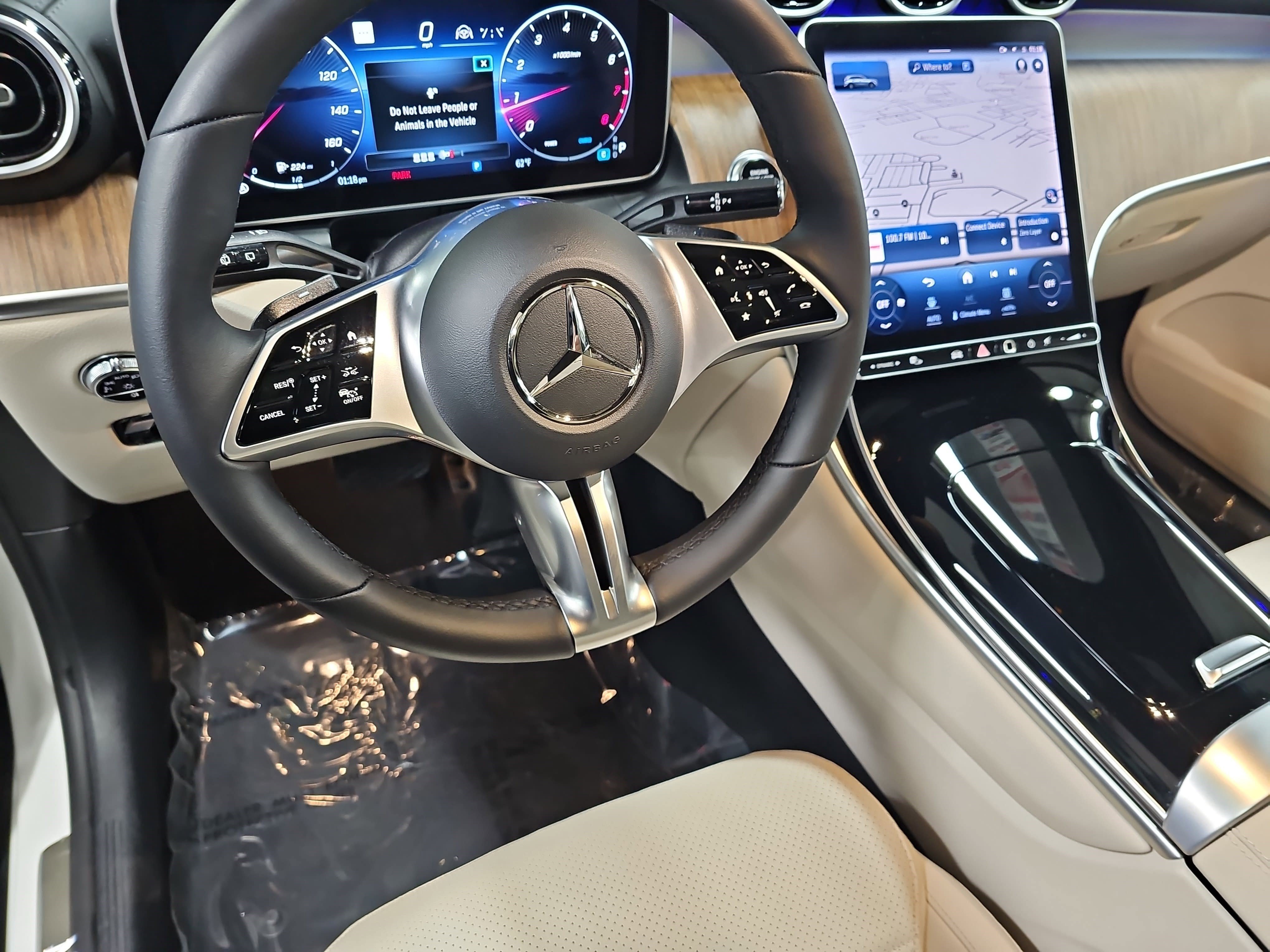 Used 2023 Mercedes-Benz GLC 300 image 18