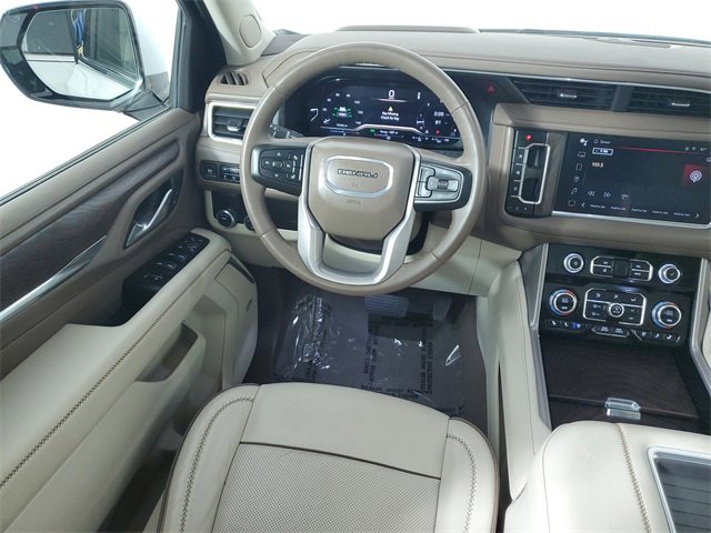 Used 2024 GMC Yukon XL Denali image 14