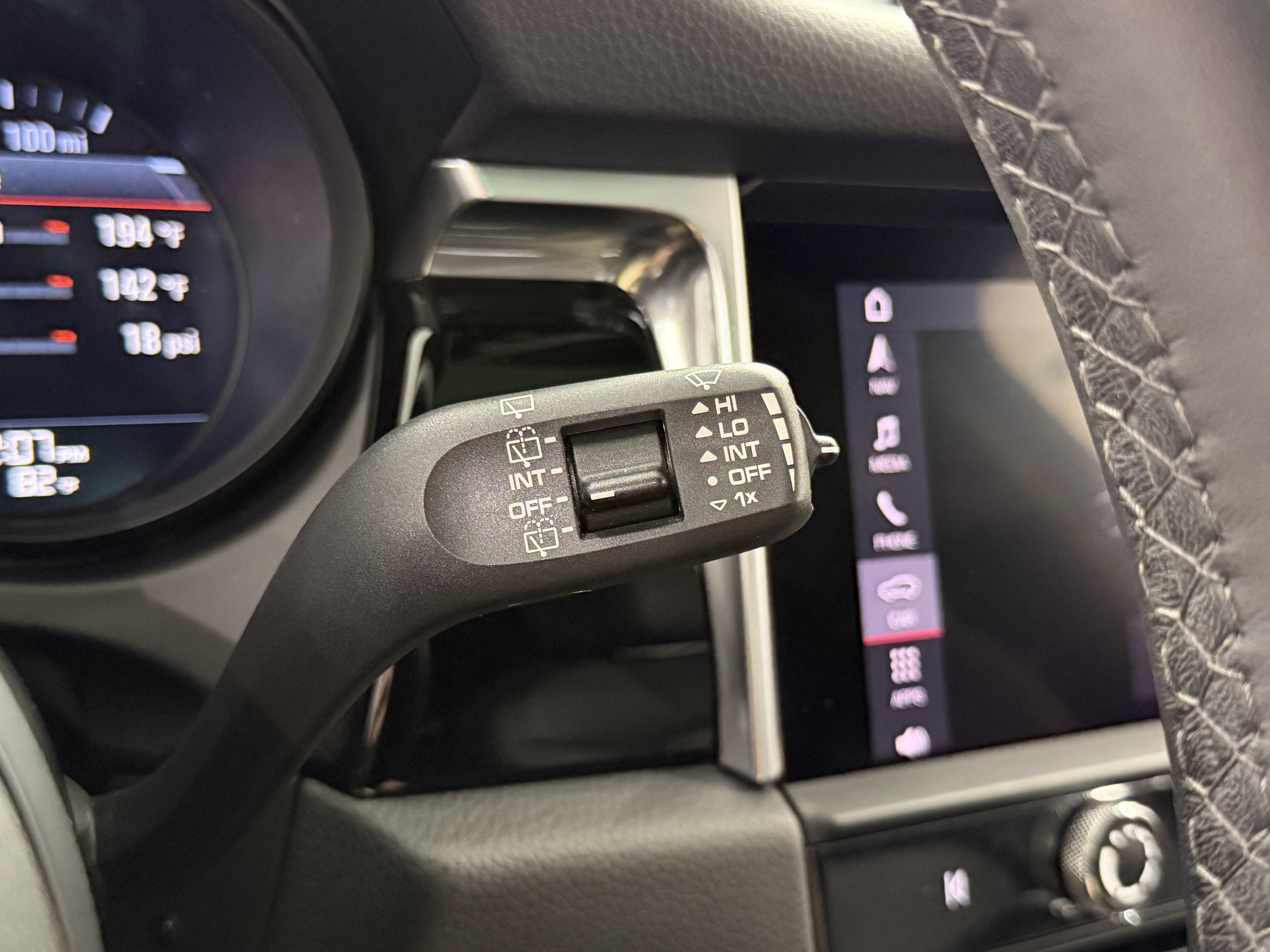 Certified 2023 Porsche Macan S AWD/4WD image 51