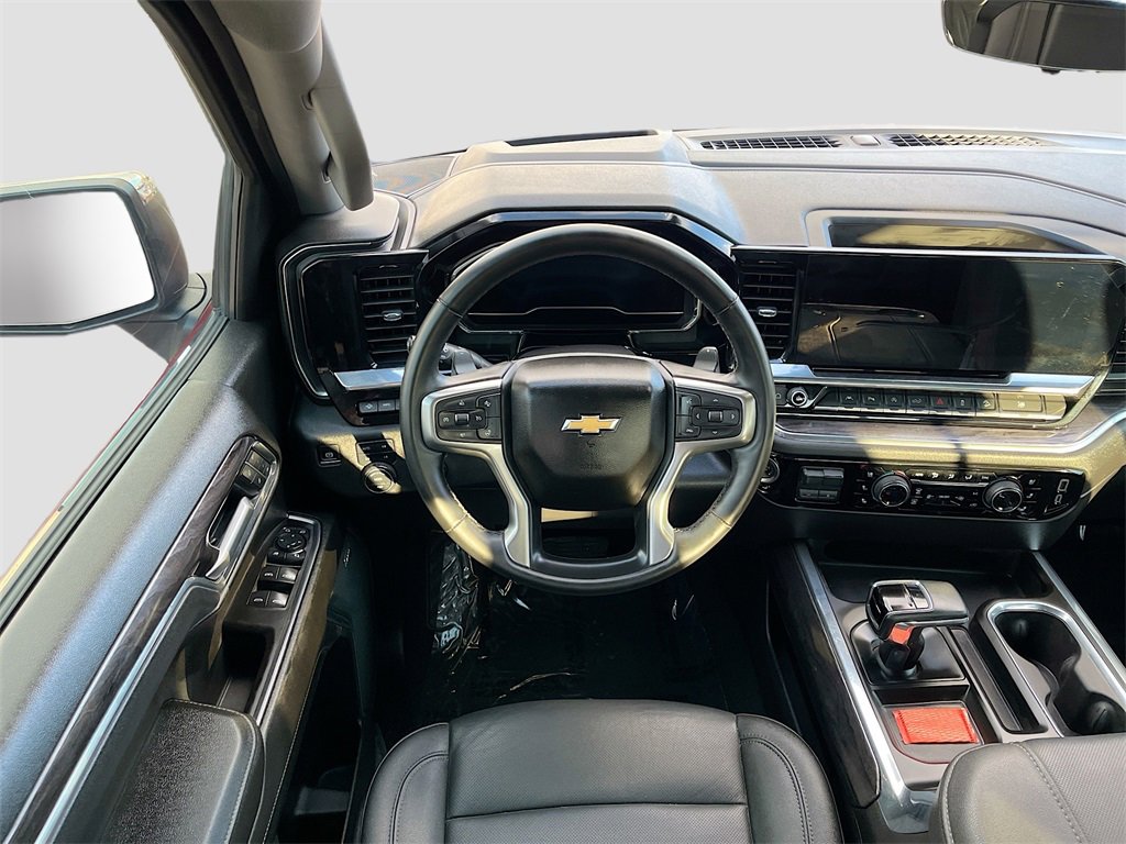 Used 2025 Chevrolet Silverado 1500 LTZ image 23